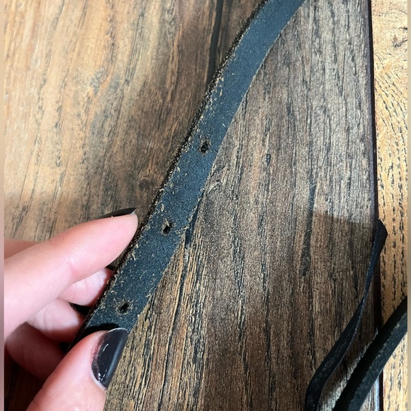 Widow (dolls kill) skinny black leather belt - Picture 4 of 4